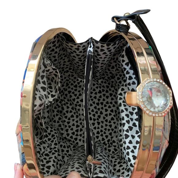 Michelle Obama Patchwork Magazine Cover Collage Patent Handbag - Picture 5 of 8